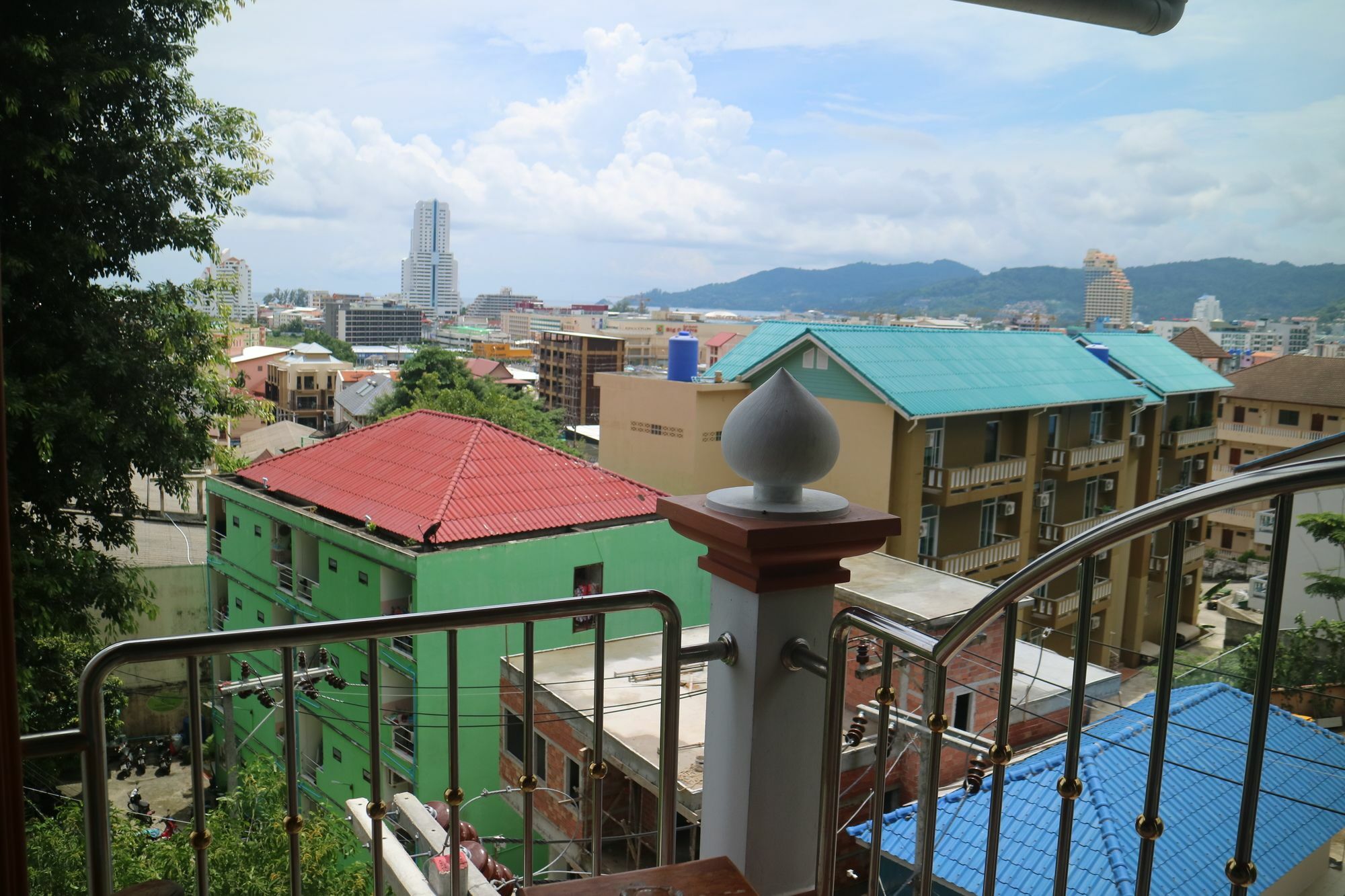 Grand View Hotel Patong Exterior foto